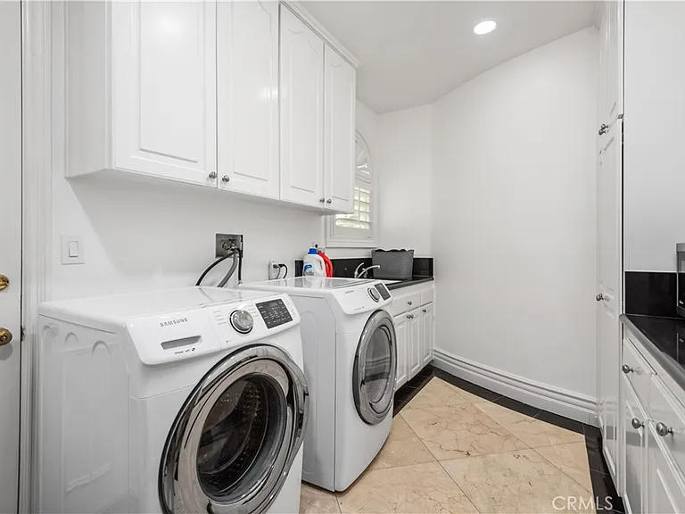 5267 Newcastle Ln — Photo 15