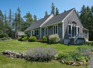 18 Cat Cove Rd, Stonington, ME 04681