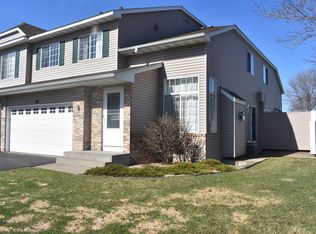 570 Spruce Dr, Hudson, WI 54016