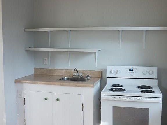 5th image of 1601 E Cervantes St APT B