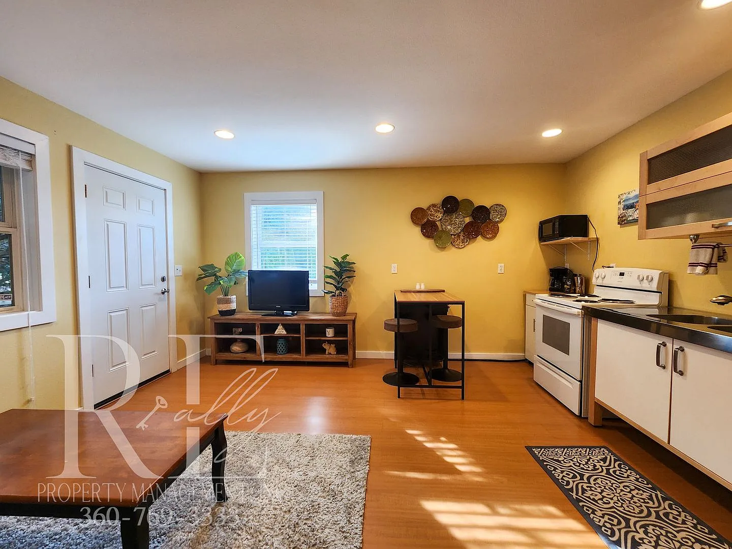 Furnished Poulsbo 1BR with Water Views + Flat-rate Utilities — Photo 1
