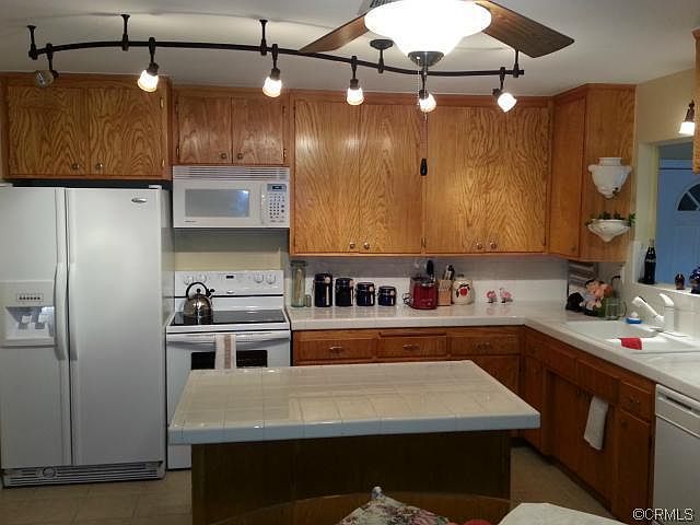 2nd image of 12980 Beech Ave