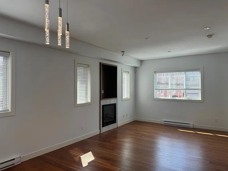 7199 Moffatt Rd #8 — Photo 10