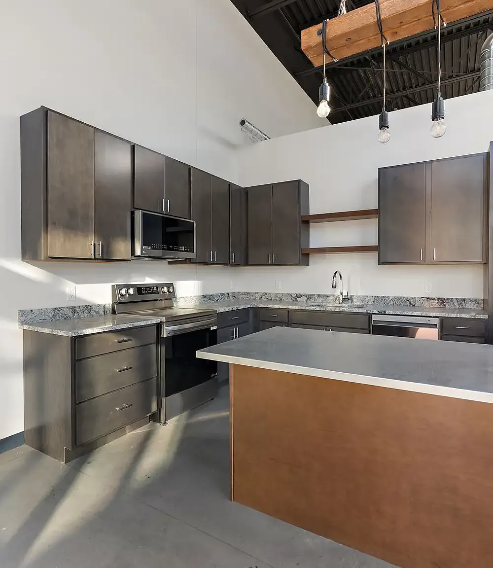 4 bed, 1702 sqft, $694 — Photo 1