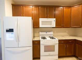 1045 Halifax Pl, Hamilton, NJ