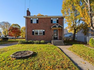79 Bicknell St, Quincy, MA 02169