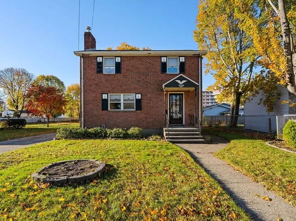 79 Bicknell St, Quincy, MA 02169