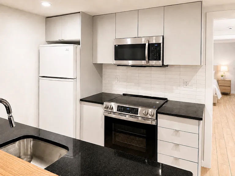 11 U St NW #B — Photo 4