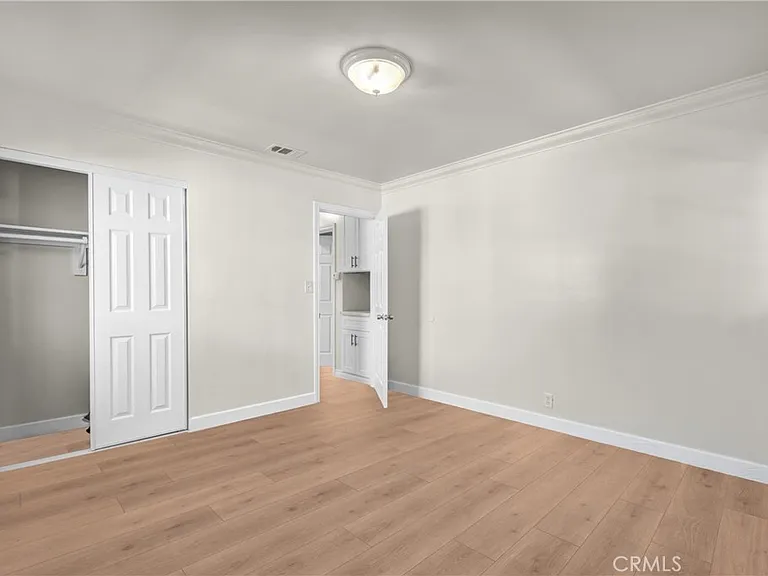 712 W Longden Ave — Photo 5