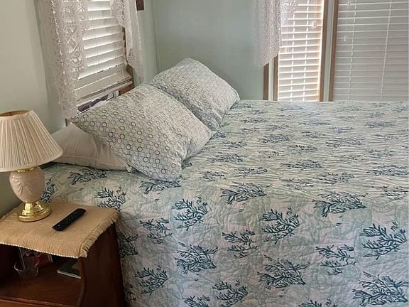 5th image of 9412 New York Ave #164