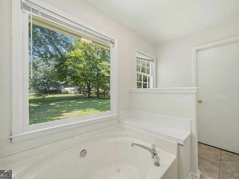 3940 Hubert Dr — Photo 21
