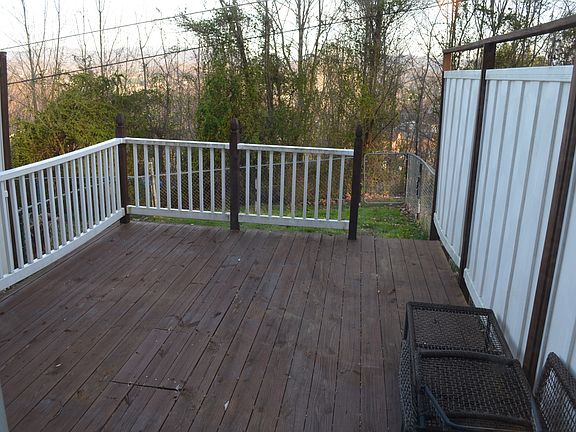 4th image of 121 Towneview Estates Dr APT 4