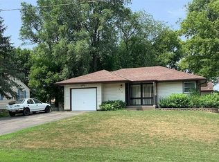 399 2nd St SW, Morristown, MN 55052