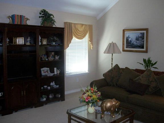 3rd image of 95 Saint Andrews St