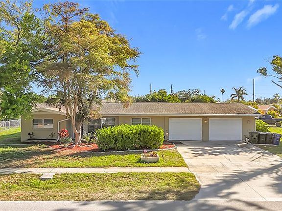 3rd image of 1521 BANYAN DR.