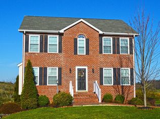 225 Sequoia Cir NW, Christiansburg, VA 24073