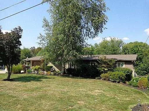 211 Virginia Dr photo 1