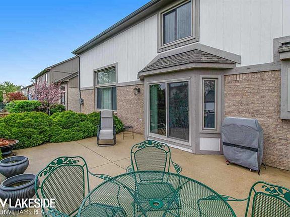 4th image of 48503 Fairmont Dr