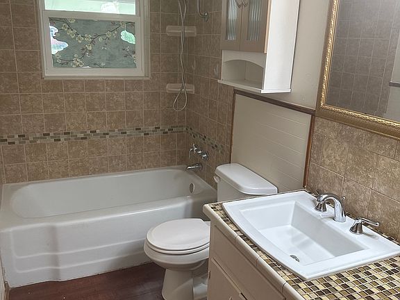 4th image of 4836 Trina Dr