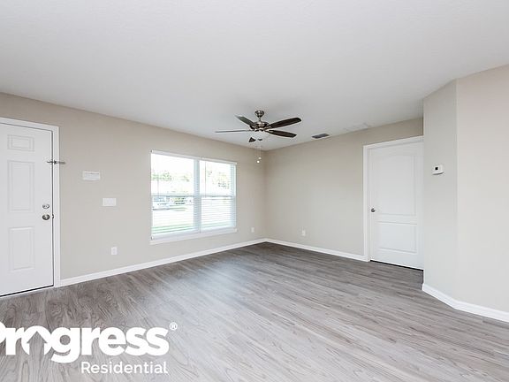 3rd image of 230 Churchill Ct