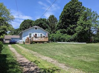 385 Peach St, Conneaut, OH 44030