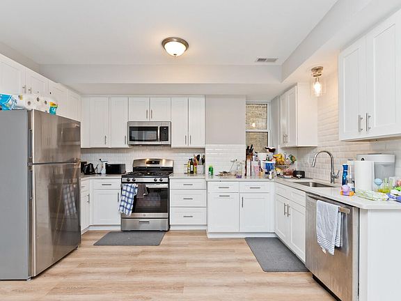 5th image of 3701 W Diversey Ave #2