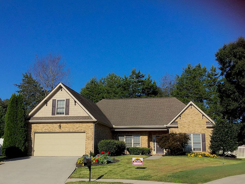 1st image of 7585 Hampstead Hall Dr