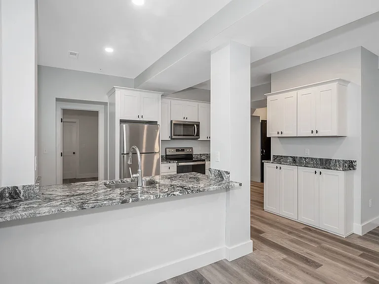 72-74 Boisvert St #4 — Photo 5