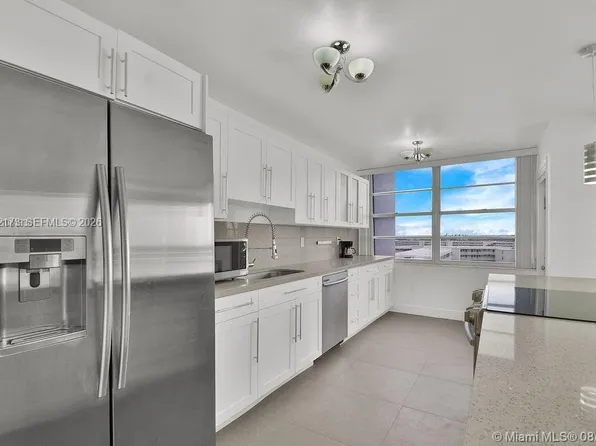 18041 Biscayne Blvd, Aventura, FL