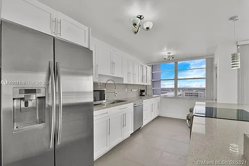 18041 Biscayne Blvd Photo 1