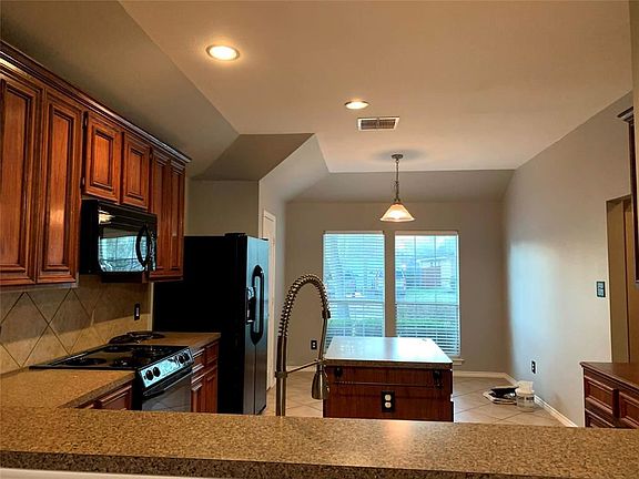 4th image of 1510 Martin Lake Dr
