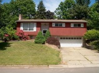 11 Woodside Rd W, Apalachin, NY 13732