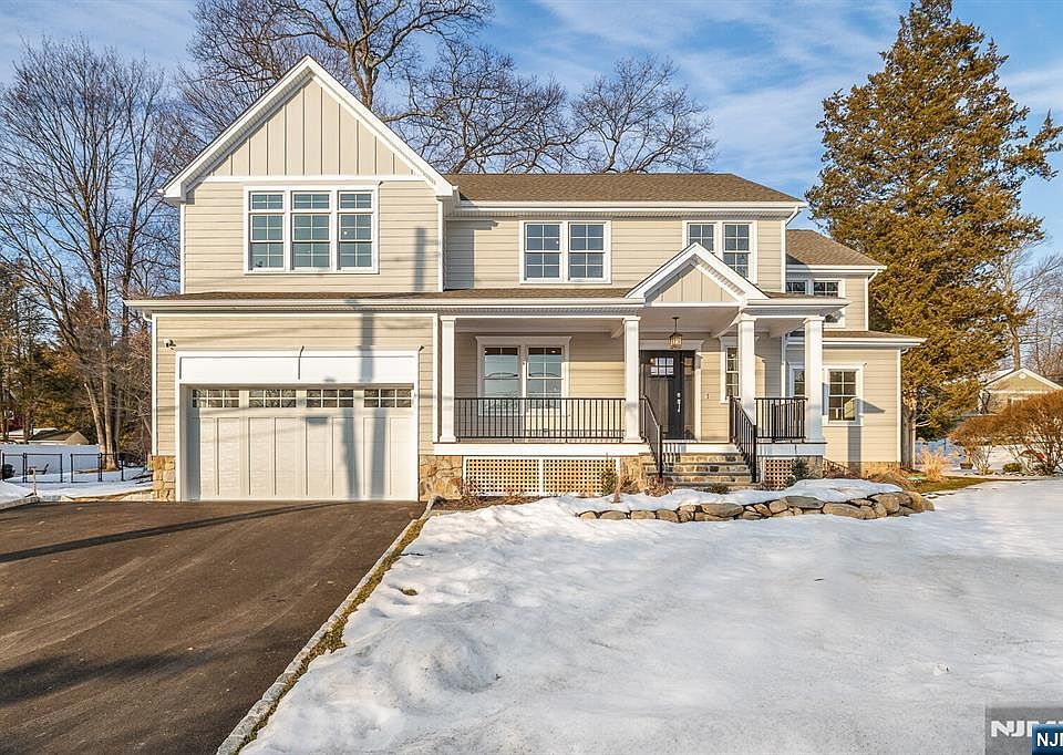 1st image of 62 Colony Ave