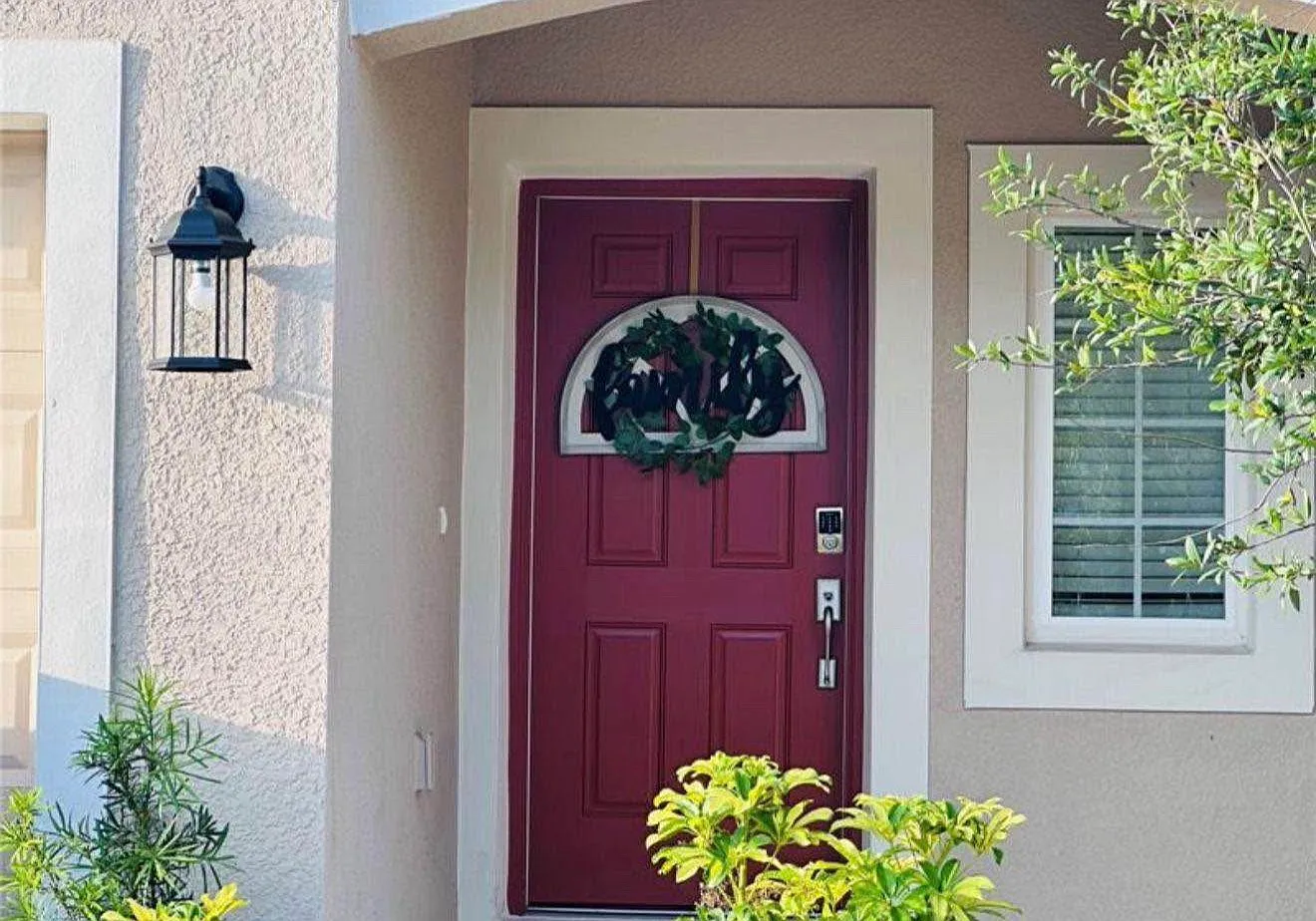 3 bed, 2.5 bath, 1600 sqft, $2,000 — Photo 2