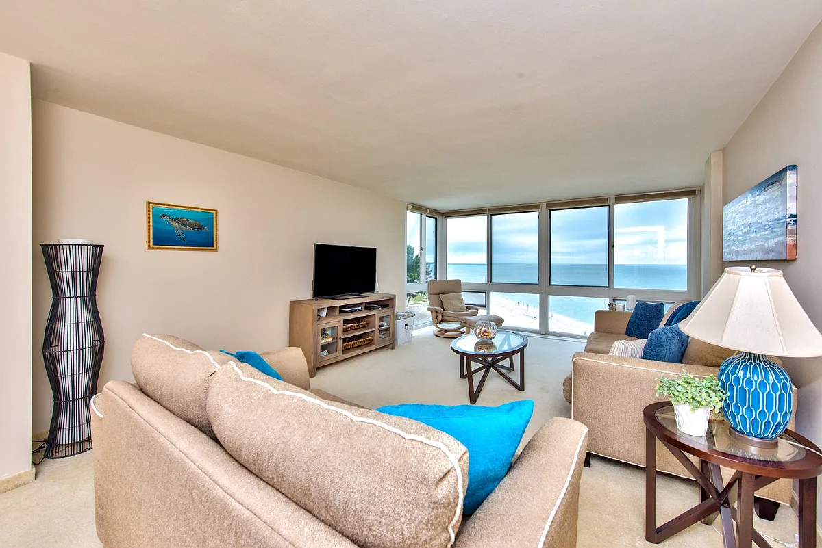 Building Photo - 2121 Gulf Shore Blvd N #503