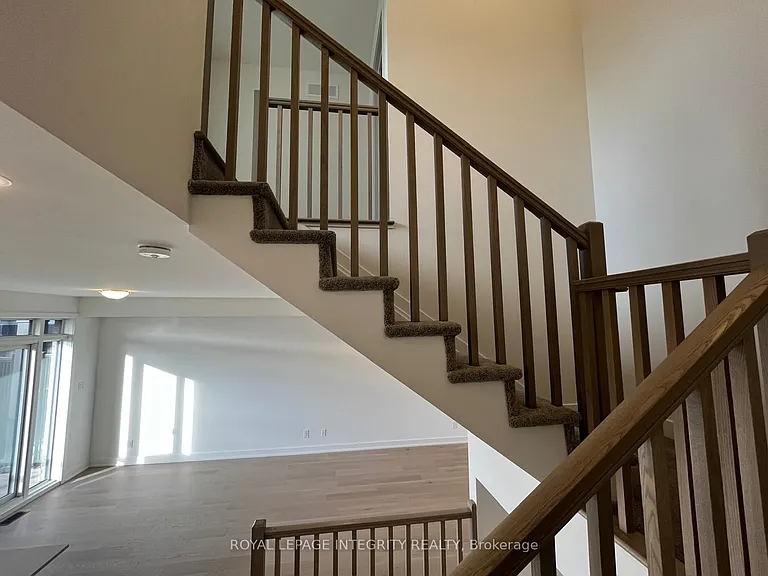 552 Tahoe Hts — Photo 8