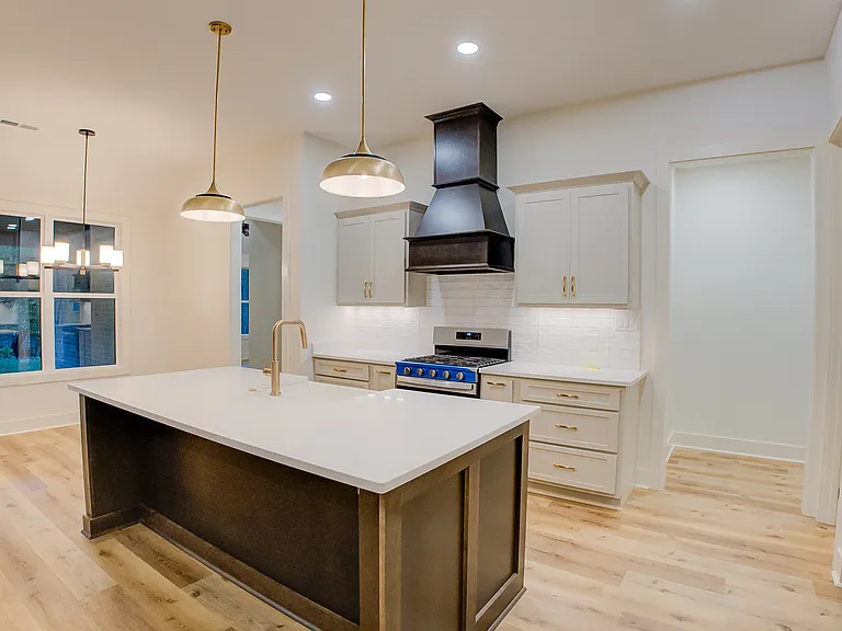 77 Kings Pond Cv — Photo 6