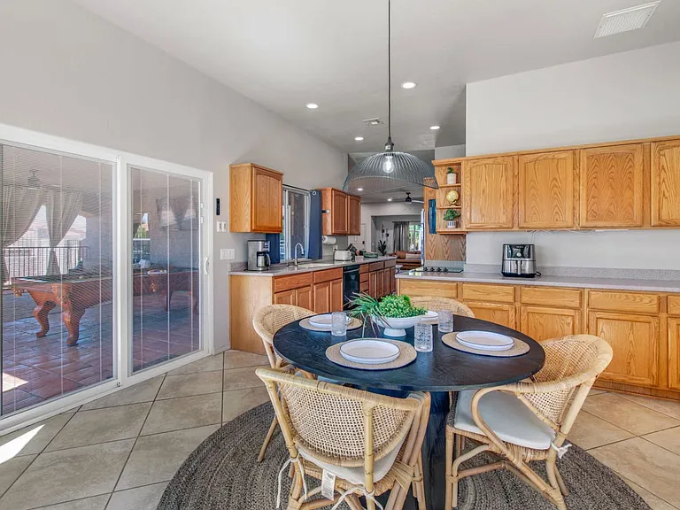 1800 Burgundy Dr — Photo 19