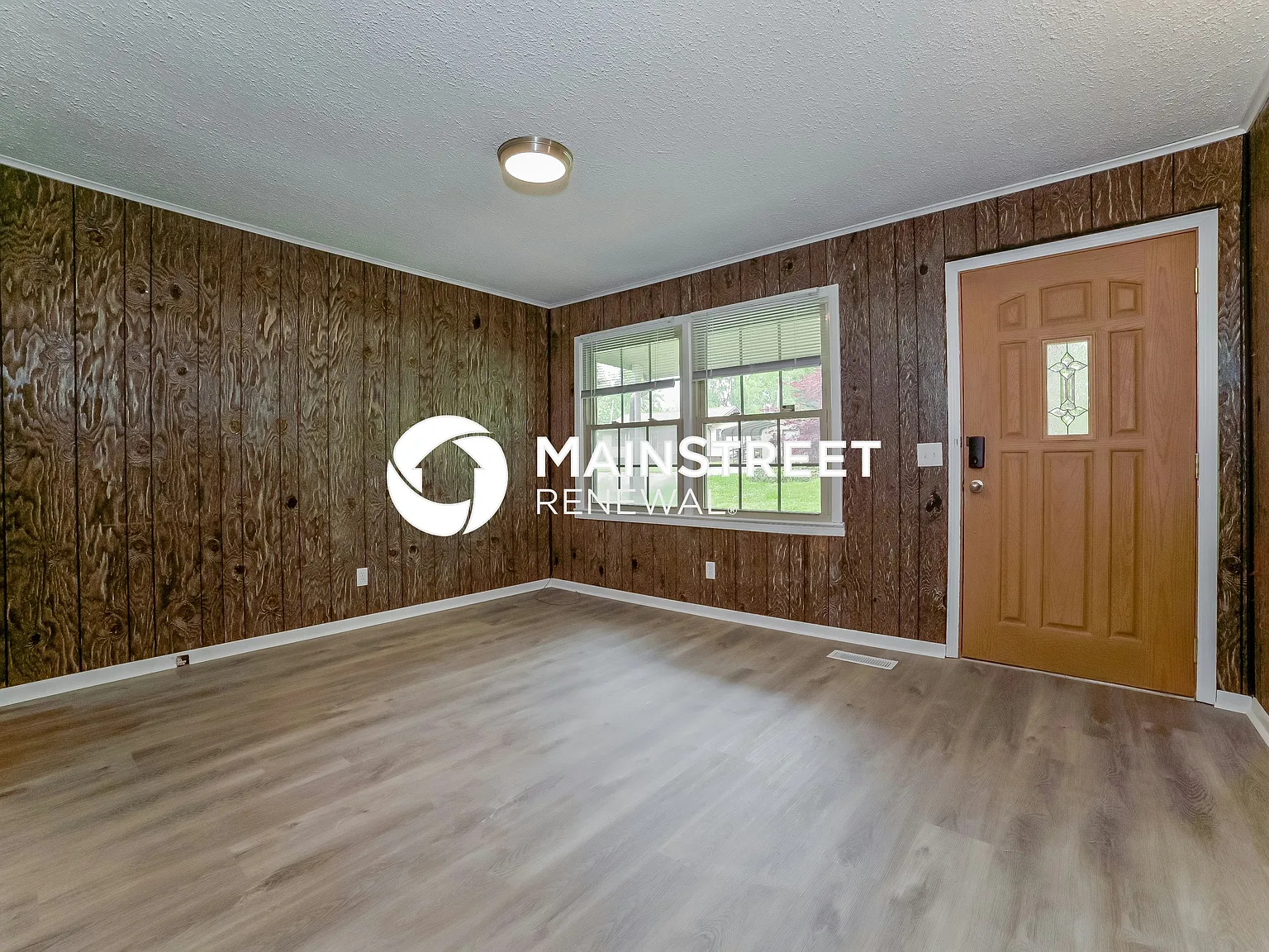 617 Front St — Photo 2