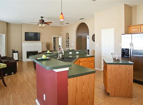 5th image of 3905 Berrybush Ln