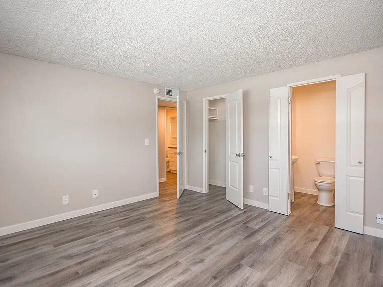 West Palm Apartments — Photo 37