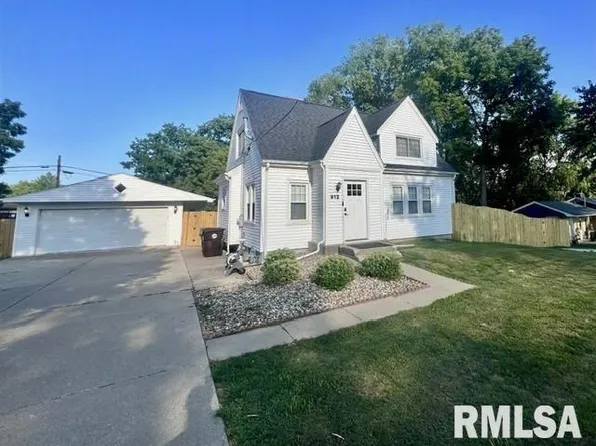 912 S Stewart St, Creve Coeur, IL 61610