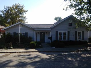 22 P St, Bedford, IN 47421