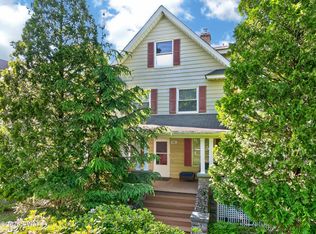46 Fairview Ave, Mount Pocono, PA 18344