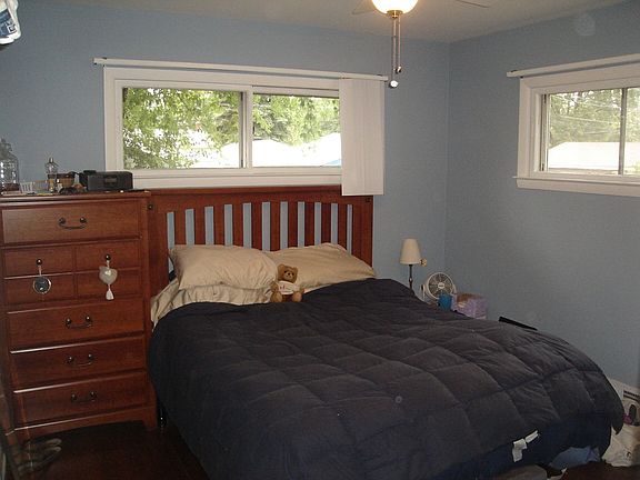 Guest bedroom
