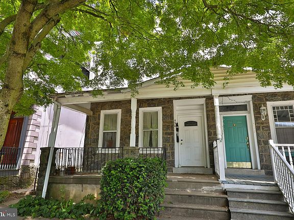 4th image of 534 Leverington Ave