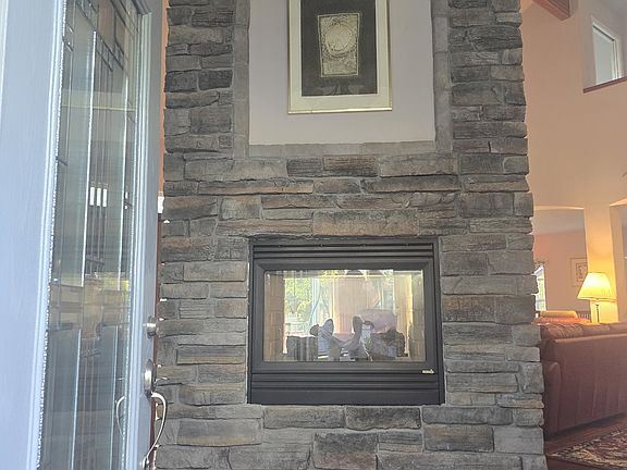 2nd image of 2565 Thrush Ct
