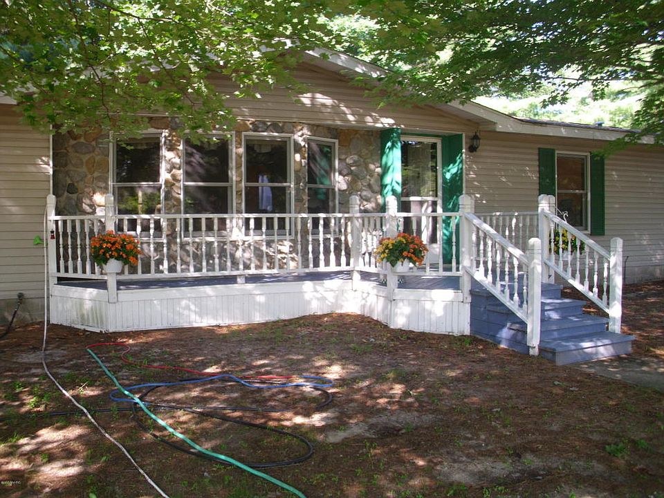 1st image of 5770 W 88th St