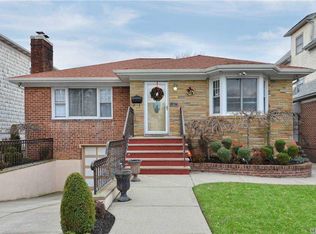 3034 154th St, Flushing, NY 11354
