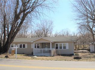 6505 W River Rd, Yorktown, IN 47396